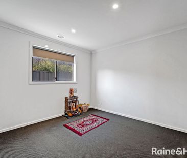 144 Hummingbird Boulevard, Tarneit, VIC 3029 - Photo 3