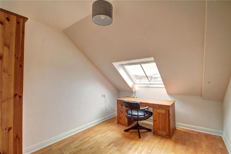 2 bedroom penthouse to rent - Photo 4