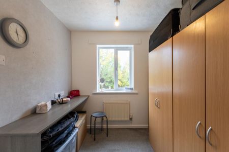 2 bedroom semi-detached house to rent - Photo 5