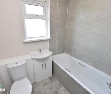 14h Ardmillan Gardens, Rathcoole, Belfast, BT37 9AY - Photo 3