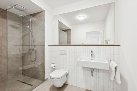 Preisgedämpft: 3-Zimmer-Wohnung mit 2 Terrassen im exklusiven Neubauquartier Deiker Höfe in Stockum! - Photo 3