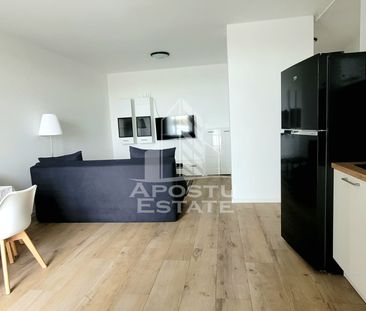 Apartament cu 2 camere, semidecomandat, cu parcare, Campeador City - Fotografie 1