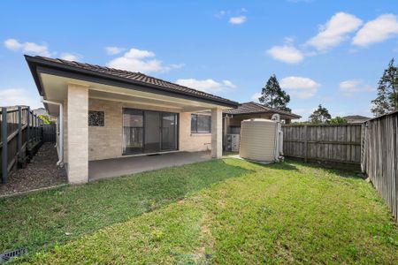 6 Songlark Place, Aberglasslyn NSW 2320 - House For Rent | Domain - Photo 3
