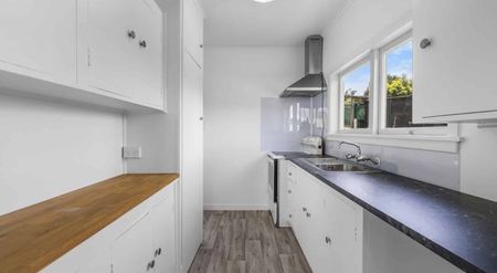 Impressive Two Bedroom Home - Photo 3