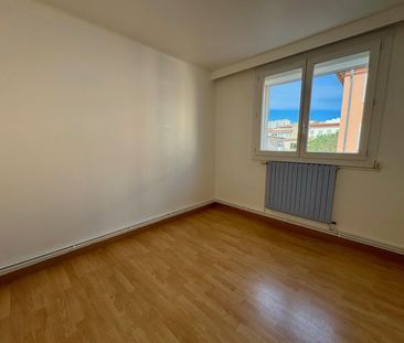 Location appartement Marseille 7ème (13007) - Photo 3