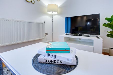 Blackwall Lane - Photo 2