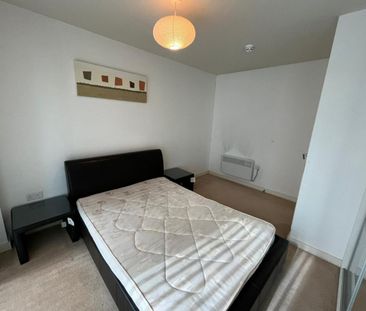 1 bedroom Flat To Let - Photo 2