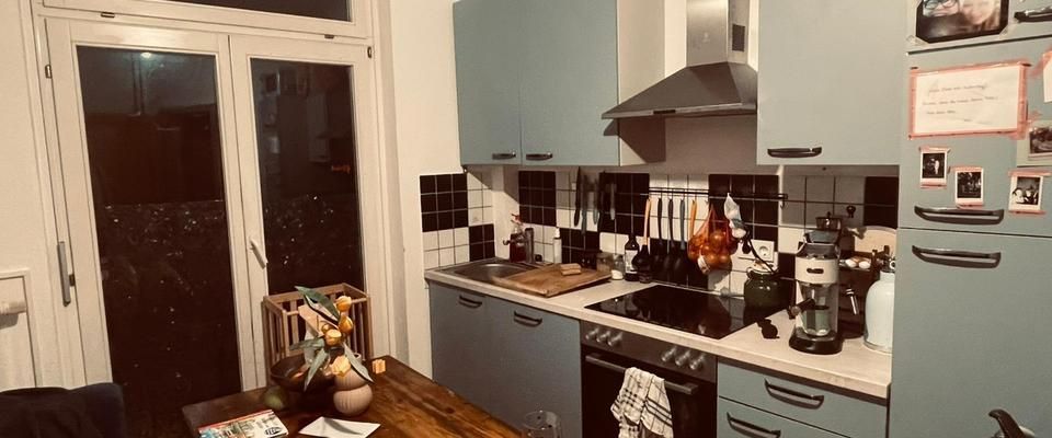 2 Zimmer Wohnung mit 2 Balkonen EBK und Balkonkraftwerk im charmanten Jugenstilhaus - Photo 1