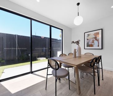 1/24 Carr Street, Brighton East VIC 3187 - Townhouse For Rent | Domain - Photo 4