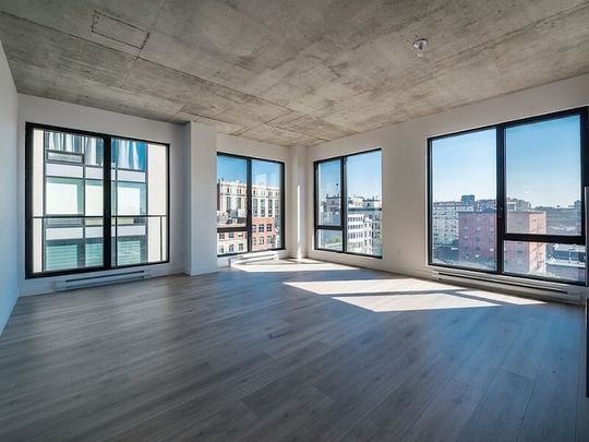 464 Saint-Henri Street, Montréal, QC - Photo 1