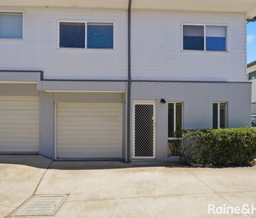 Modern Four Bedroom Townhouse - Photo 2