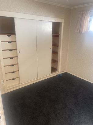 102 Strathmore Avenue, Strathmore Park - Photo 1