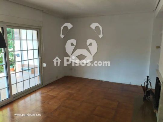 Casa adosada en alquiler en Calle Petunia - Foto 1