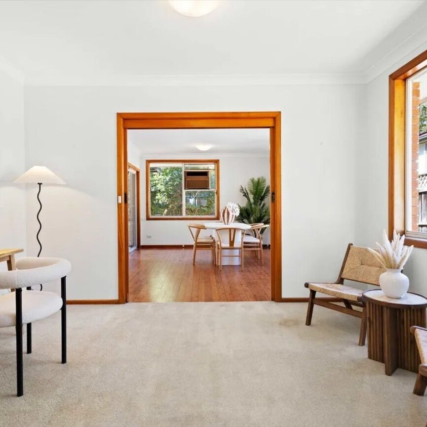 Denistone - Photo 1