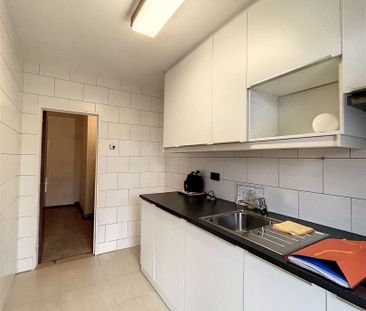 Centraal gelegen, instapklaar twee slaapkamer appartement - Foto 1