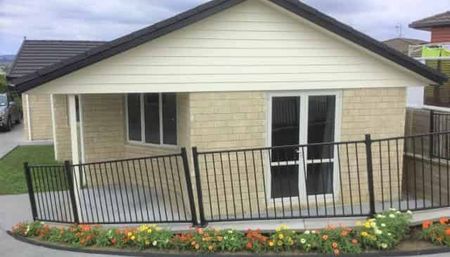 Delightful Two + Bedroom Home in a Quiet Greerton Street - Photo 4