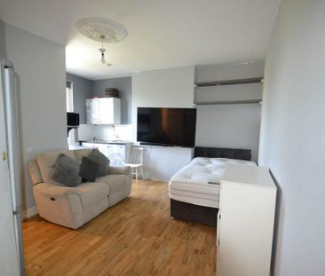 Studio to rent - Photo 5