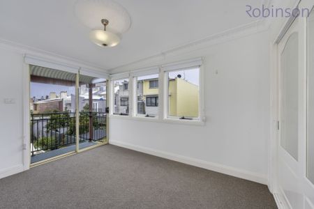 Three bedroom terrace near Newcastle Beach. - Photo 4