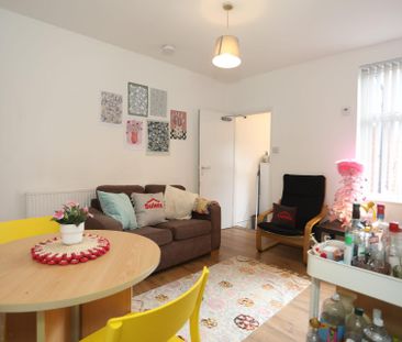 Montague Road (3 bed) - Photo 4
