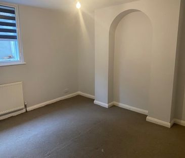 1 Bed Flat, South Street, RG1 - Photo 4