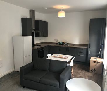 Henshall, Woodlands Village, Wakefield - Photo 4