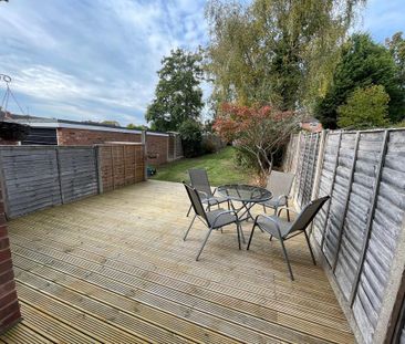 3 bedroom semi-detached house to rent - Photo 1