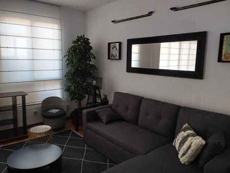 Piso de alquiler en Calle de la Virgen de Aránzazu, 33, Tres Olivos - Valverde - Photo 2