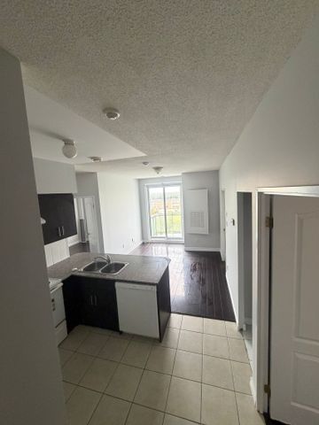 For Lease - 7405 Goreway Drive Unit# 718, Mississauga, Ontario - Photo 2