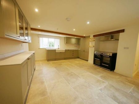 Broadwell, Lechlade, GL7 - Photo 5