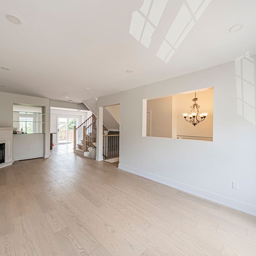 For Lease - 2569 Gill Crescent, Oakville, Ontario - Photo 1