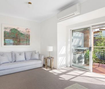 Oversized Apartment With Terrace & Parkland Views - Photo 6