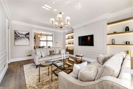 A five bedroom apartment in the heart of Knightsbridge. - Photo 2