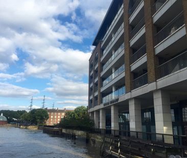 1 Bed Flat, Woodwharf, SE10 - Photo 1