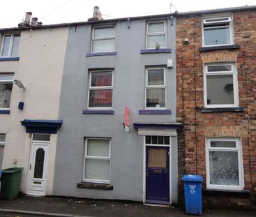 3 bedroom terraced house to rent - Photo 2