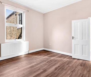 5 bedroom House To Let Total Size: 2067 SQ FT - Photo 2