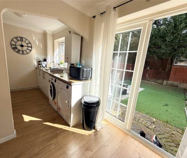 2 bedroom terraced house to rent - Photo 5