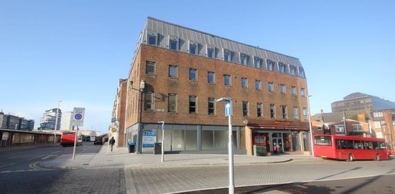 Broadway, WokingProperty for lettings - Seymours - Photo 2