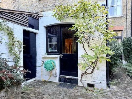 Kestral Avenue, London, SE24 - Photo 1