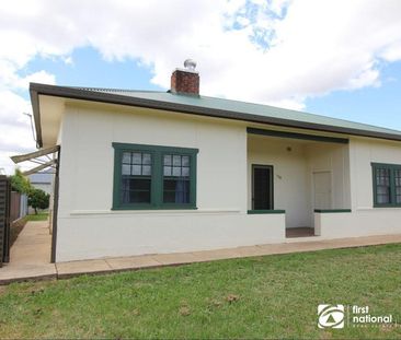 CHARMING HOME IN A CONVENIENT CENTRAL LOCATION - Photo 2