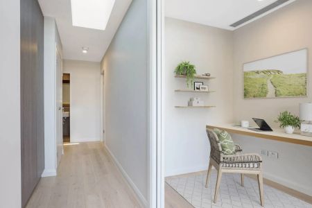 Stylish Light-Filled Retreat with Private Pool in Oasis Leichhardt - Photo 4