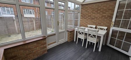 1 bedroom semi-detached house to rent - Photo 2