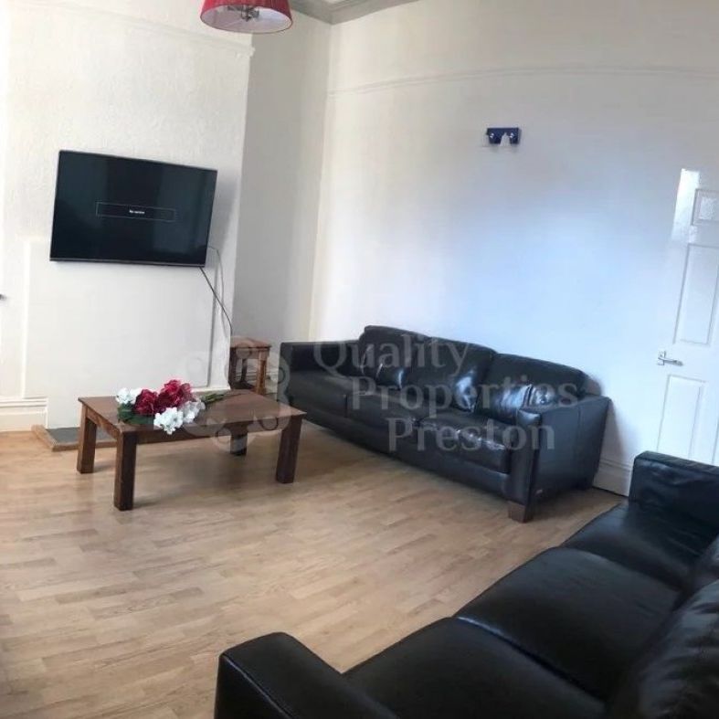 Balfour Road, Fulwood, Preston - Photo 1