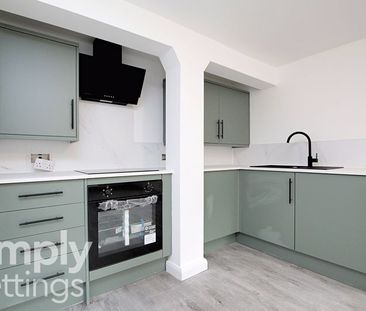 2 Bed property for rent - Photo 2