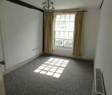 4 bedroom maisonette to rent - Photo 2