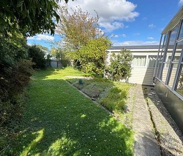 Spacious 4-Bedroom Family Home in Prime Hokowhitu - Photo 3