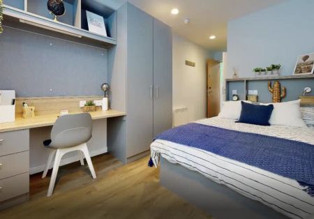 Bronze Studio - Photo 3