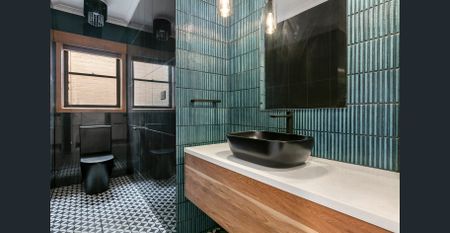 Freshly Renovated, Self Contained Family Home - Photo 2