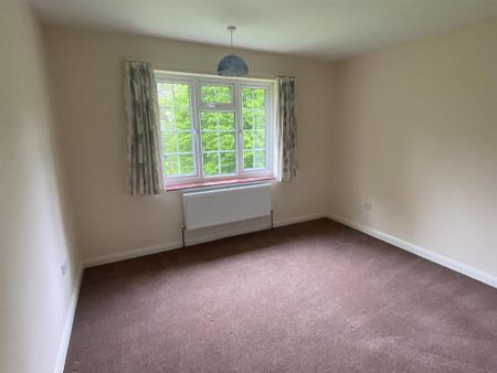 4 bedroom detached house to rent - Photo 5