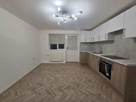 Pond Lees Close, Dagenham RM10, London - Photo 3