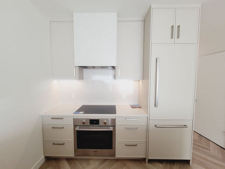 Upscale 1 bed + den condo at Movala - Photo 4